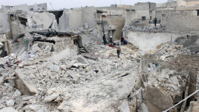 En la ciudad de Alepo hay decenas de edificios en escombros.