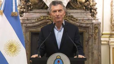 Macri anunció ayer el inicio de las negociaciones con el FMI desatando el pánico en la población argentina ante un inminente default./AFP.