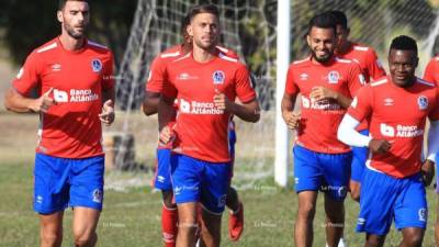 Guillermo Chavasco y los extranjeros del Olimpia son conscientes de que deben de rendir en el club olimpista.