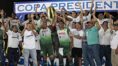 El Juticalpa FC se consagró como el nuevo campeón de la Copa Presidente al superar 2-1 al Real España en el estadio Carlos Miranda de Comayagua.