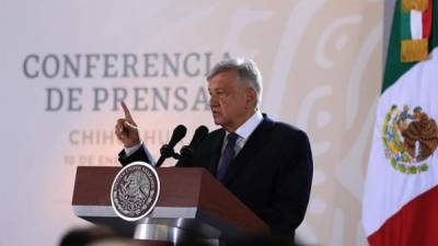 El presidente de México, Andrés Manuel López Obrador, ofrece una rueda de prensa este viernes, en Ciudad Juárez, Chihuahua (México). EFE/ Luis Torres