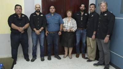 Geovany Chahín, Roberto Calderón, Chris Fuschich, Gemma Racciatti, Mauricio Canahuati con Juan Carlos y Fabio Icaza.