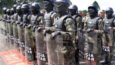 El Primer Batallón de la Policía Militar se forma en su sede en Támara.