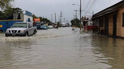 El barrio San Ramón y zona céntrica de Puerto Cortés resultaron afectados por las lluvias caídas ayer.