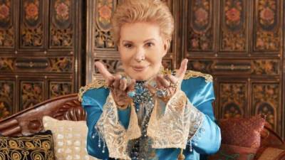 Walter Mercado nació el 9 de marzo de 1932, y se crio en Ponce, Puerto Rico.