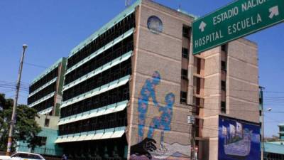 El primer piso del hospital será habilitado como sala para atender a pacientes en estado crítico. Foto: La Prensa