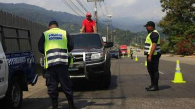 Desde el departamento de Colón hasta Ocotepeque, hay retenes por parte de la Fuerza Nacional de Seguridad Interinstitucional (Fusina), y el Comité Nacional para la Prevención en Movilizaciones Masivas (Conapremm). Foto Archivo