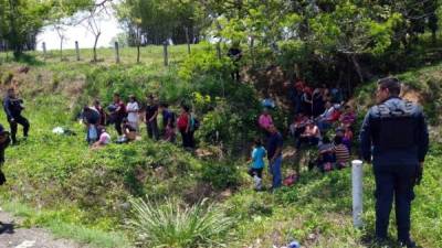 Los migrantes viajaban hacinados en un camión cuando fueron detectados por las autoridades mexicanas./Reforma.