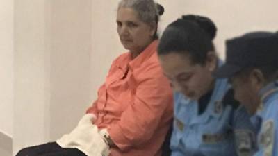 María Zelaya llegó a los Juzgados de San Pedro Sula para enfrentar la audiencia de imputado.