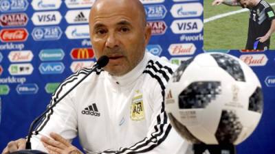 El entrenador de Argentina Jorge Sampaoli en rueda de prensa de este martes. FOTO EFE.