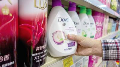 La competencia de las tiendas en Internet golpeó el nivel de ventas de Unilever en los supermercados chinos.