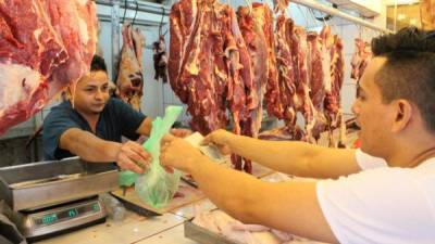 La libra de manteca de cerdo subiría de L12.00 a L15.00, según los comerciantes
