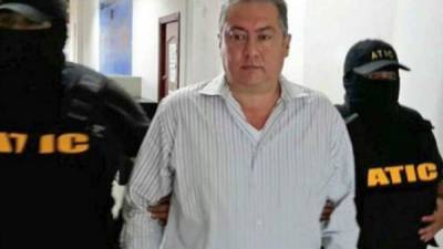 El exviceministro Darío Cardona está preso por abuso de autoridad.