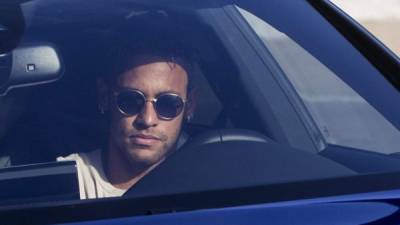 El delantero del Barcelona Neymar da Silva, que esta mañana se despidió de sus compañeros tras anunciarles su intención de fichar por el PSG. EFE