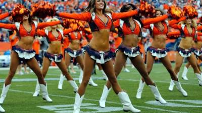 El grupo de 'cheerleaders' de los Broncos está conformado por 26 bellezas donde la mayoría son trigueñas pues apenas nueve son rubias. Todas tienen esa pinta de porrista clásica: figura delgada, vientre plano y músculos tonificados.