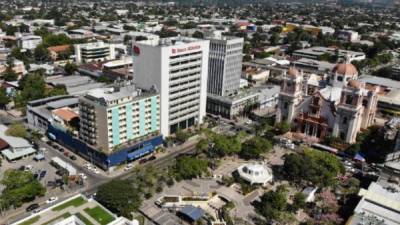 La ciudad tiene una capacidad hotelera de 3,775 habitaciones y más de 5,800 camas. Hay más de 70 hoteles de alto servicio. Foto/Drone: Melvin Cubas.