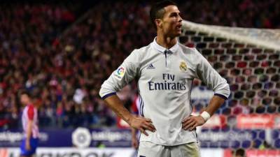 Cristiano Ronaldo marcó tres goles para la victoria del Real Madrid (0-3) sobre el Atlético de Madrid en la Liga española.