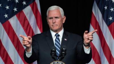 El vicepresidente estadounidense, Mike Pence, se desmarcó de las sospechas en su contra por el artículo anónimo publicado en el New York Times./AFP.