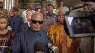 El presidente de Mali, Boubacar Keita, se dirige a los medios de comunicación tras el ataque.