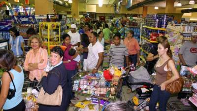 Al menos una cadena de supermercados implementará la 'Góndola solidaria' a corto plazo.