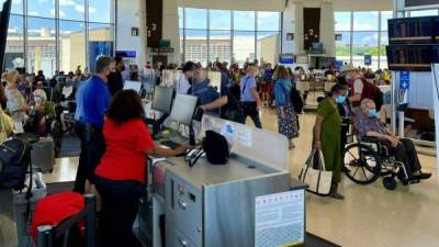 EEUU no requerirá pruebas de vacunación para viajeros de América Latina o Europa./AFP.