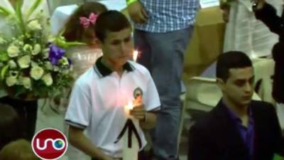 El joven Johan Alexis Ramírez participó en un acto de homenaje a las víctimas del Chapecoense.