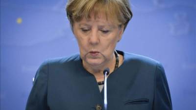 La canciller alemana, Angela Merkel, expresó su consternación por el accidente aéreo sufrido hoy en los Alpes franceses por el avión de Germanwings y afirmó haber hablado ya con el presidente del Gobierno español, Mariano Rajoy, y el francés, François Hollande, para seguir los acontecimientos.