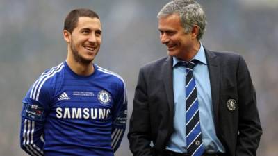 José Mourinho y Eden Hazard, mejor entrenador y mejor jugador del año en la Premier League.