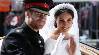 Príncipe Harry de Inglaterra y Meghan Markle se casaron en la catedral de San Jorge. Al finalizar hicieron un recorrido en carruaje por las calles de Windsor.