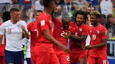 Panama's defender Felipe Baloy (C) celebrates his goal with teammates during the Russia 2018 World Cup Group G football match between England and Panama at the Nizhny Novgorod Stadium in Nizhny Novgorod on June 24, 2018. / AFP PHOTO / Dimitar DILKOFF / RESTRICTED TO EDITORIAL USE - NO MOBILE PUSH ALERTS/DOWNLOADS