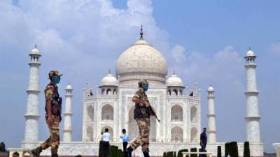 La reapertura del Taj Mahal y otros lugares patrimoniales forma parte del proceso de desescalada de la India, que tiene como prioridad volver a impulsar la economía del país.