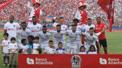 El Olimpia perdió por segunda final consecutiva otra final ante Motagua y suma ya tres años sin poder lograr el título. Tras otro fracaso, se planean varios movimientos en el cuadro olimpista. Conocé a los jugadores que se quedaron sin contrato y que serían separados en el equipo.