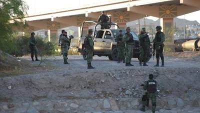 Más de 15,000 militares vigilan la frontera entre Ciudad Juárez y El Paso, Texas, para evitar el paso de inmigrantes./EFE.