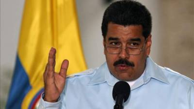 El presidente de Venezuela, Nicolás Maduro, ordenó hoy el cierre de la frontera con Colombia por 72 horas después de que tres miembros de la fuerza armada venezolana y un civil resultaran heridos en un enfrentamiento con presuntos contrabandistas.