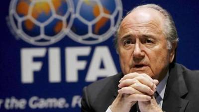 Blatter fue reelegido presidente a finales de mayo, pero días después puso su cargo a disposición .