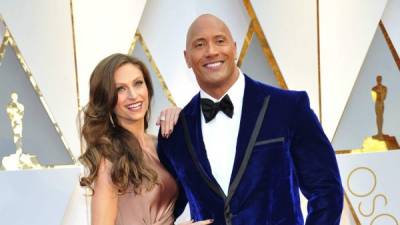 Dwayne Johnson y su ahora esposa Lauren.