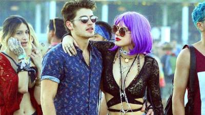 La hermosa actriz Bella Thorne y su novio Gregg Sulkin. Foto: DPA.