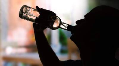 El alcoholismo es uno de los problemas más graves en las familias bolivanas, según una encuesta reciente.
