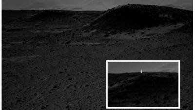 Imagen facilitada hoy 9 de abril de 2014 por la NASA que muestra una imagen tomada por el 'Curiosity', un pequeño robot de una tonelada de peso y seis patas de ruedas diseñado para recoger datos y muestras del planeta durante dos años que muestra la superficie de Marte en un punto denominado como 'the Kimberley' y que fue tomada el pasado día 3 de abril de 2014. EFE