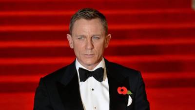 Daniel Craig.