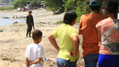 Policía Militar resguarda la escena del crimen.