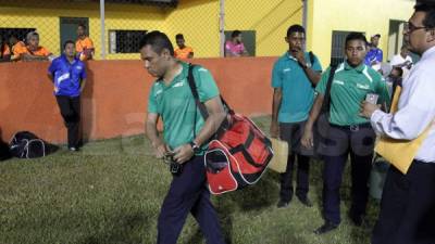 El árbitro Geovanny Mendoza pitó el partido de reservas y le habían pedido dirigir el juego de los primeros equipos de Honduras Progresoy UPN. Foto Neptalí Romero