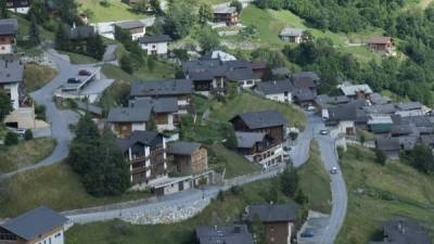 Albinen, un pequeño pueblo ubicado en las montañas de Suiza, ofrece dinero para atraer nuevos vecinos.