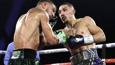 Teófimo López logró imponerse contra Vasyl Lomachenko. Foto Top Rank