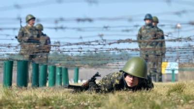 Los soldados ucranianos han salido a proteger la frontera.