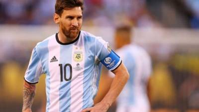 Messi tiene preocupado a todos los argentinos con su decisión.
