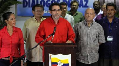 El comandante de las Fuerzas Armadas Revolucionarias de Colombia (FARC) Félix Antonio Muñoz Lascarro, alias Pástor Alape, pidió al Gobierno colombiano retomar el diálogo.