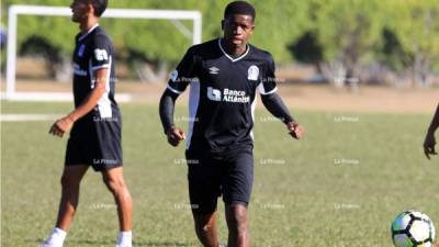 Boniek García realizó el entrenamiento de este viernes con el Olimpia. Foto Ronald Aceituno