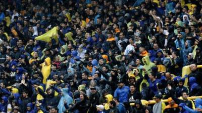 La afición de Boca Juniors espera la victoria de su equipo. FOTO AFP.