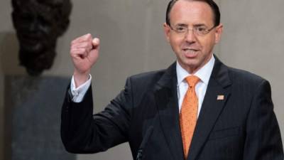 El fiscal Rod Rosenstein buscaba apoyo dentro de la Casa Blanca para aplicar la enmienda 25 contra Trump./AFP.